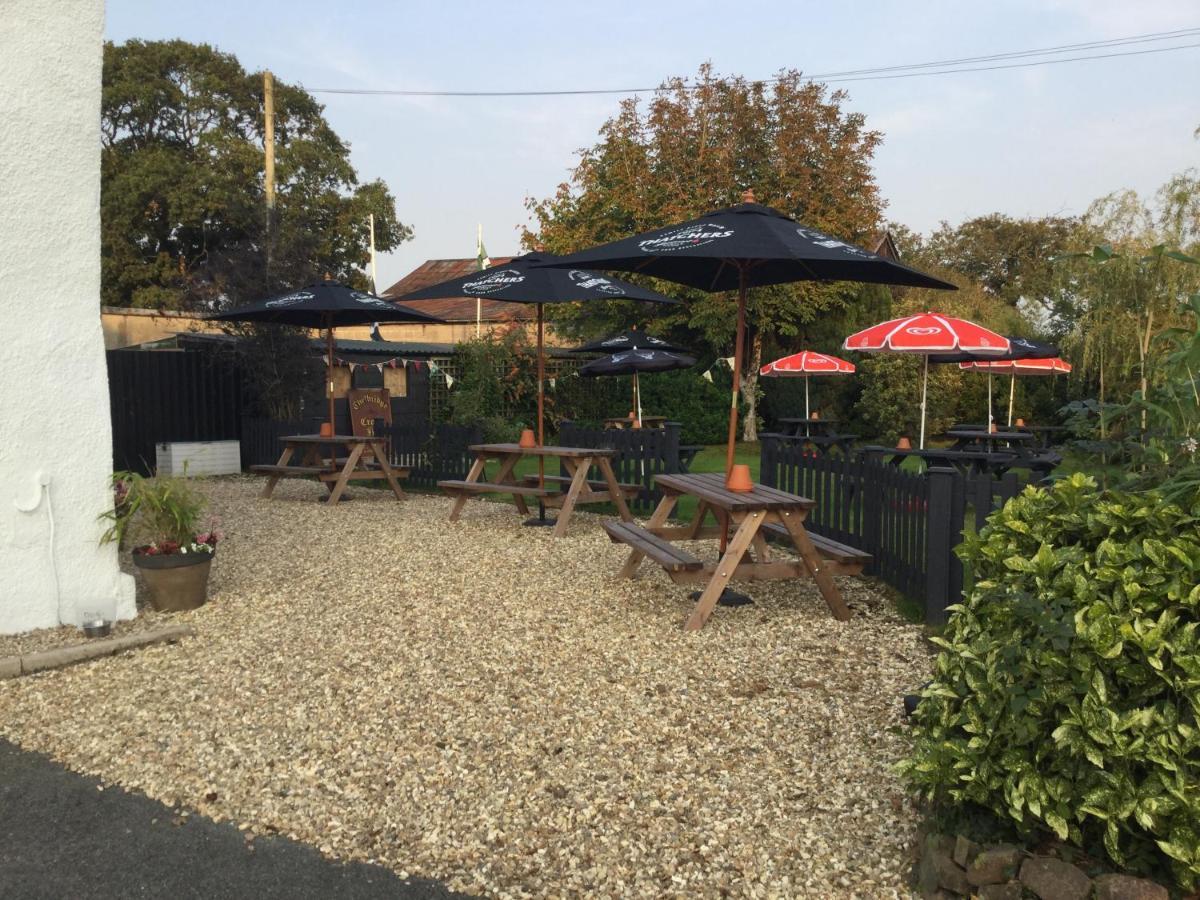 The Thelbridge Cross Inn เครดิตัน ภายนอก รูปภาพ