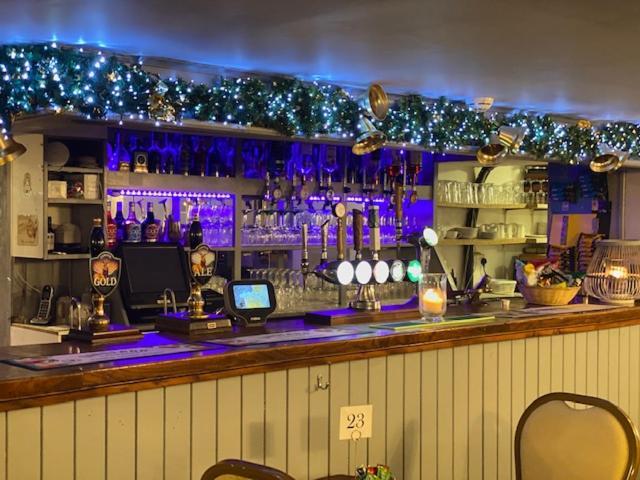 The Thelbridge Cross Inn เครดิตัน ภายนอก รูปภาพ