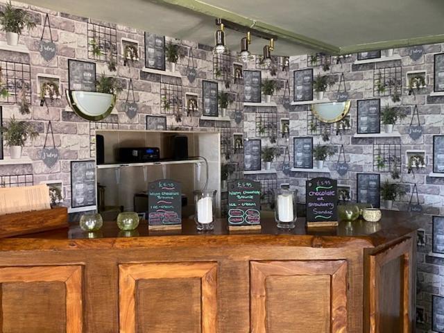 The Thelbridge Cross Inn เครดิตัน ภายนอก รูปภาพ
