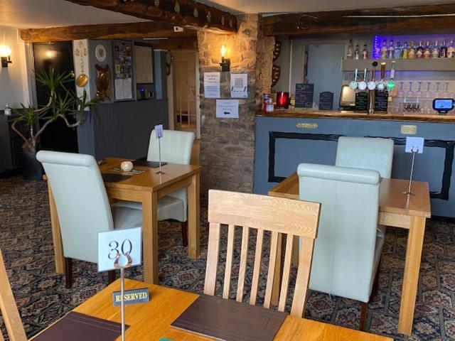 The Thelbridge Cross Inn เครดิตัน ภายนอก รูปภาพ