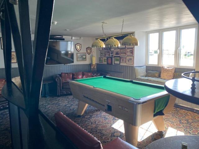 The Thelbridge Cross Inn เครดิตัน ภายนอก รูปภาพ